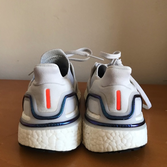 Adidas Ultraboost 20 - Picture 4 of 6